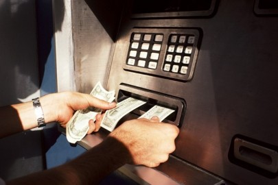 Hack ATM bằng máy khoan và dụng cụ giá 15 USD